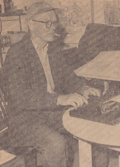 photo of Kenneth Stubbs in his studio